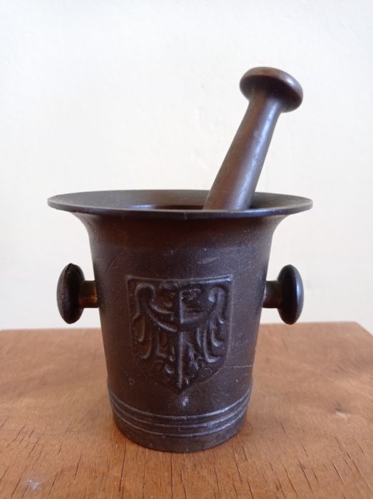 Zabytkowy Moździerz mosiężny z herbem Wrocławia z okresu PRL