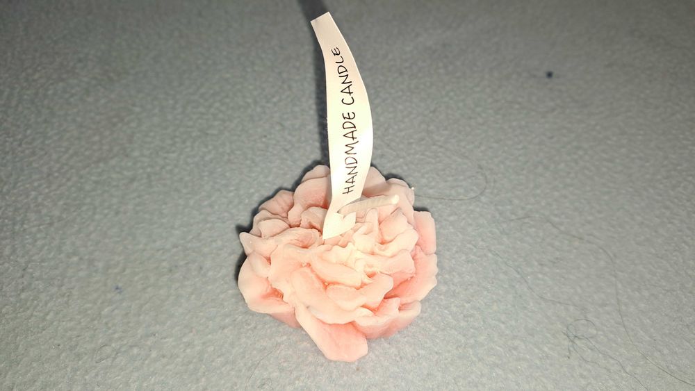 Vela perfumada em formato de rosa (feito à mão). Nova