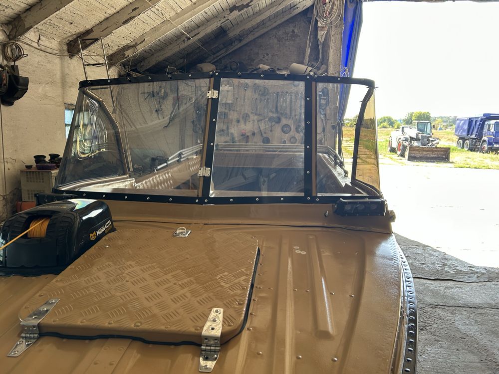 Продам лодку Казанка 5