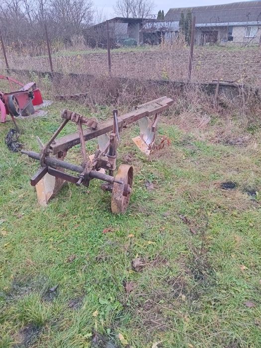 Продам плуг ПЛН 335