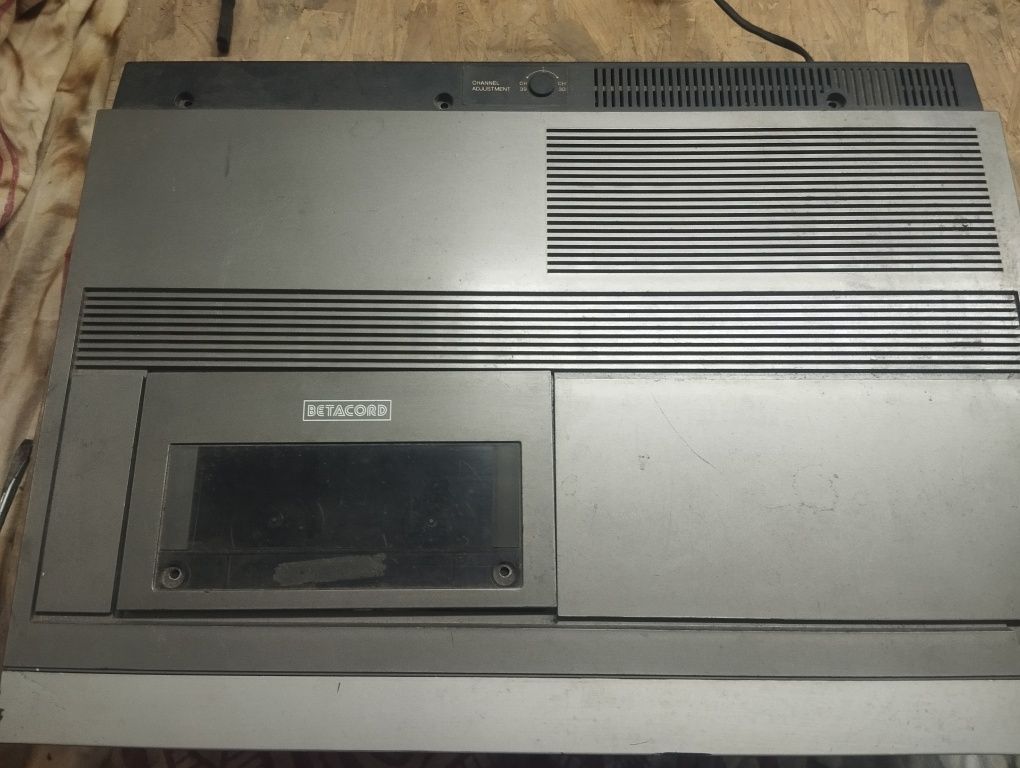 Video gravador Beta. Sanyo VTC 5300p