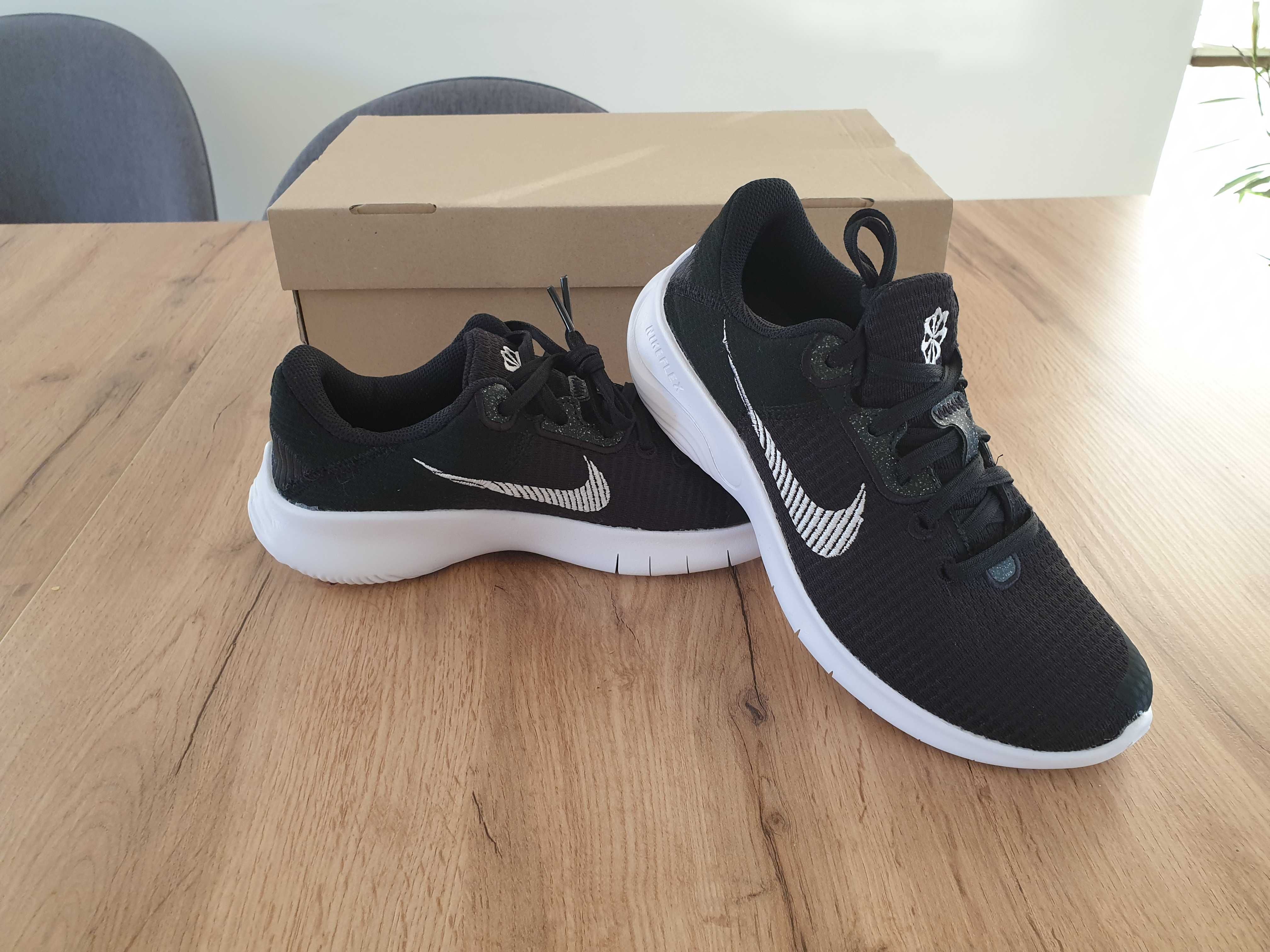 Buty treningowe, do biegania, Nike Flex Experience RN 11, rozmiar 37,5