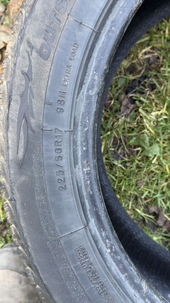 Продам два зимових кола 225/50/r17