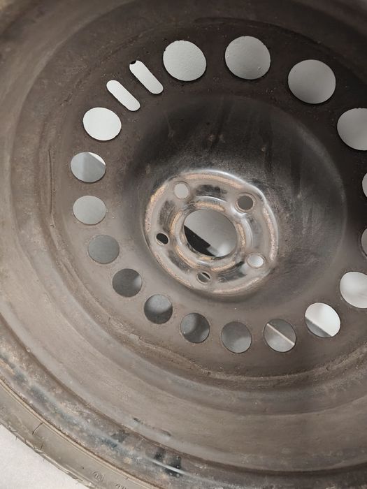 Felgi stalowe Opel Astra K 5x105, 56,6 + Opony zimowe 205/60R16(46/19)