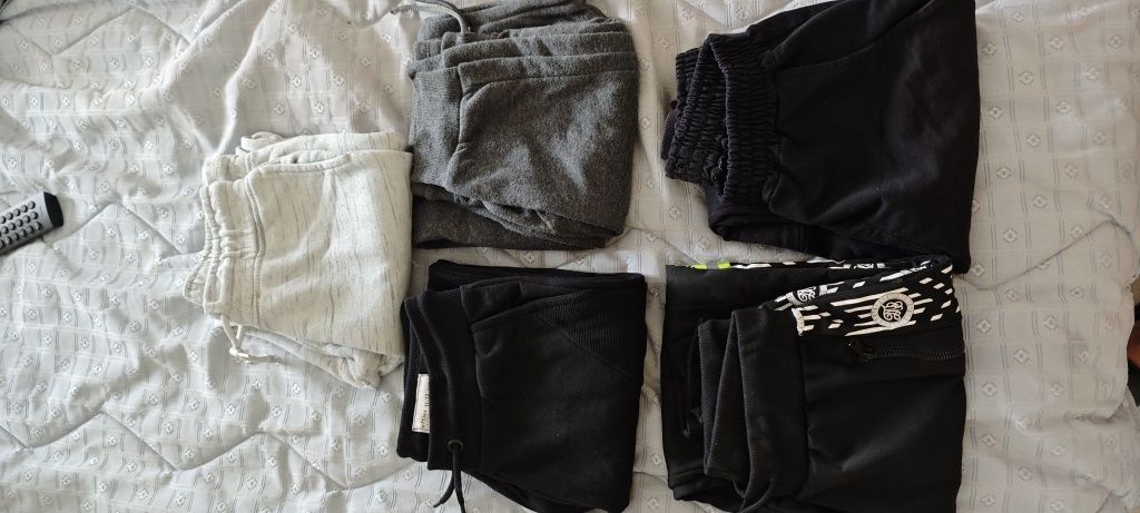 Roupas variadas dos 12 aos 16 anos novas e usadas