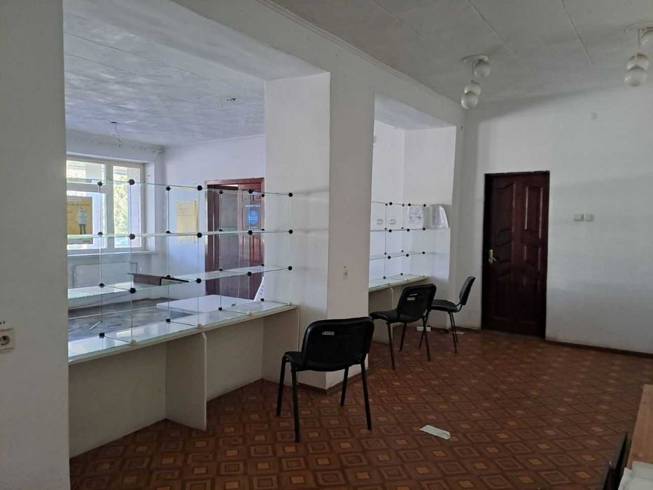 Центр, 1 пов, окремий вхід, 138.4м2, вул. Миру,36