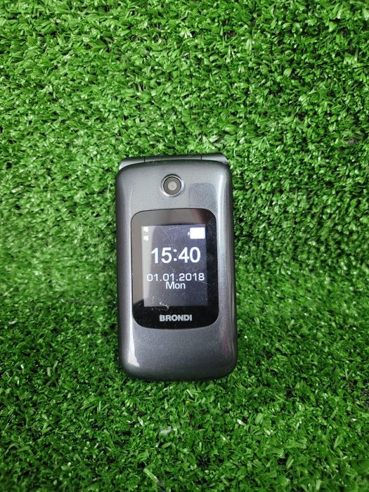 Телефон ,розкладачка, бабушкофон, кнопочний  Brondi, без АКУМУЛЯТОРА