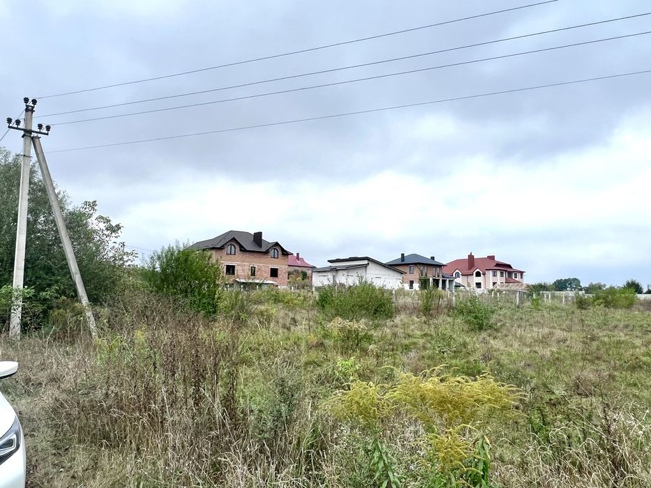 Продаж зелельної ділянки у Смиківцях під житлову забудову