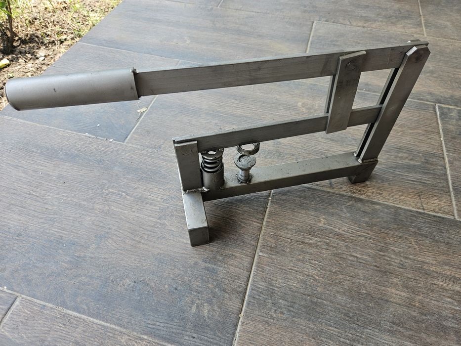 Горіхокол з нержавіючої сталі