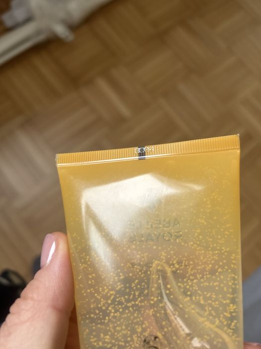 Guerlain , abeille royal mousee для  вмиваня