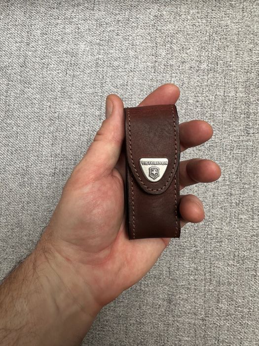Leather Case Victorinox 4.0543 - Brown, 2-4 Layers