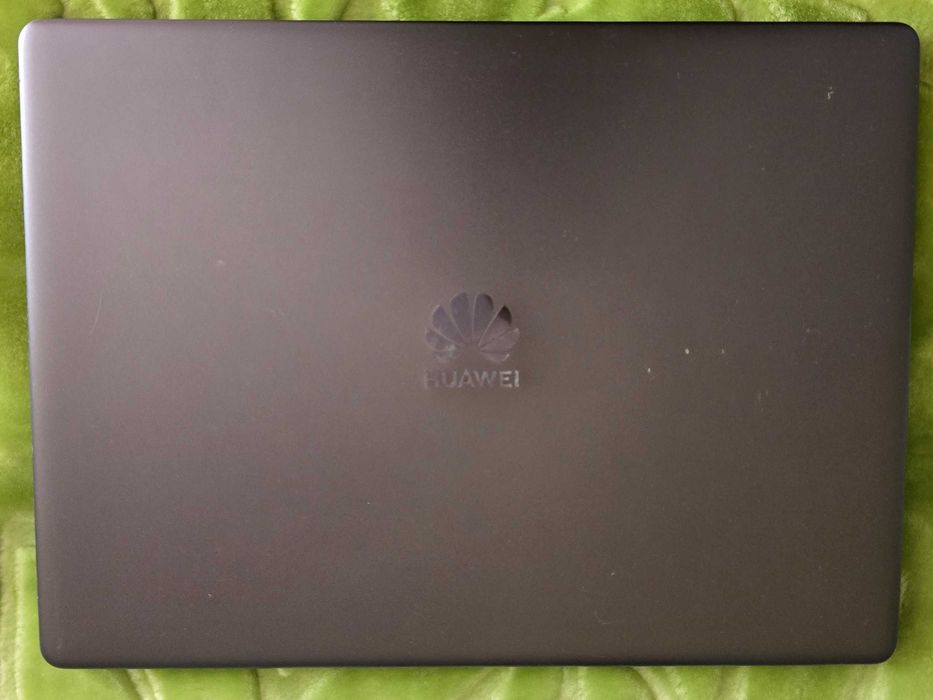 Huawei MateBook 13 bardzo ładny 100% sprawny.
