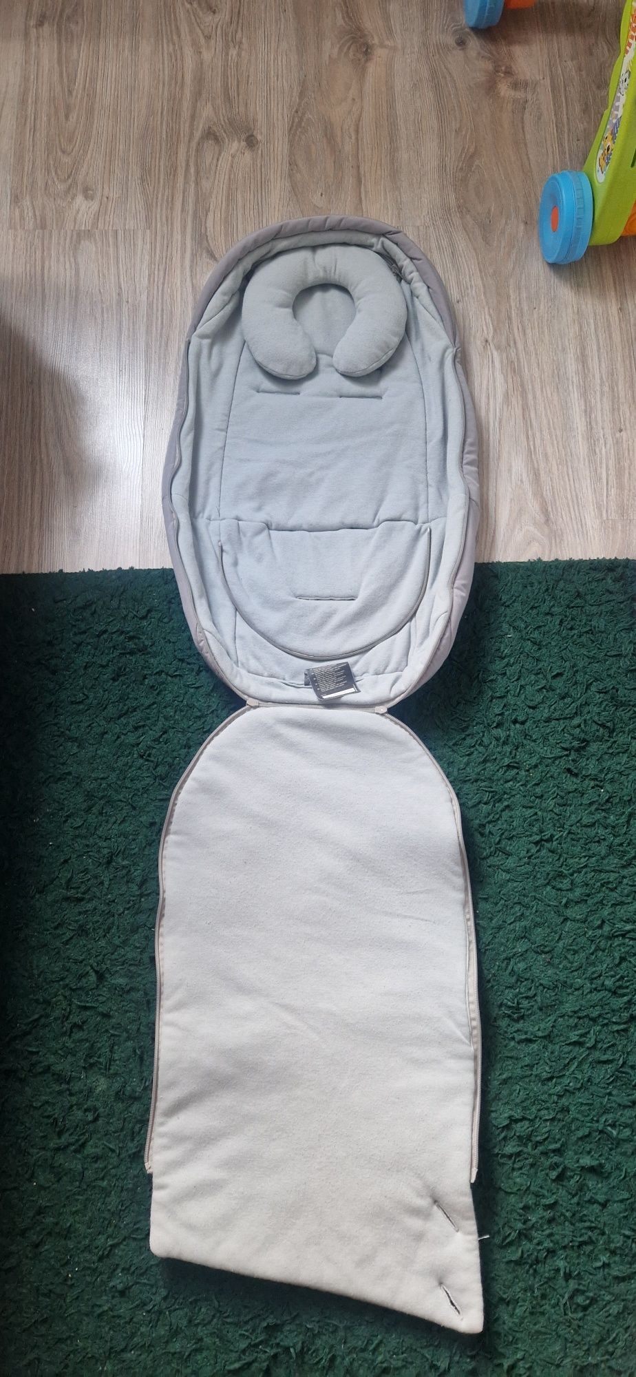 Śpiworek zimowy do wózka