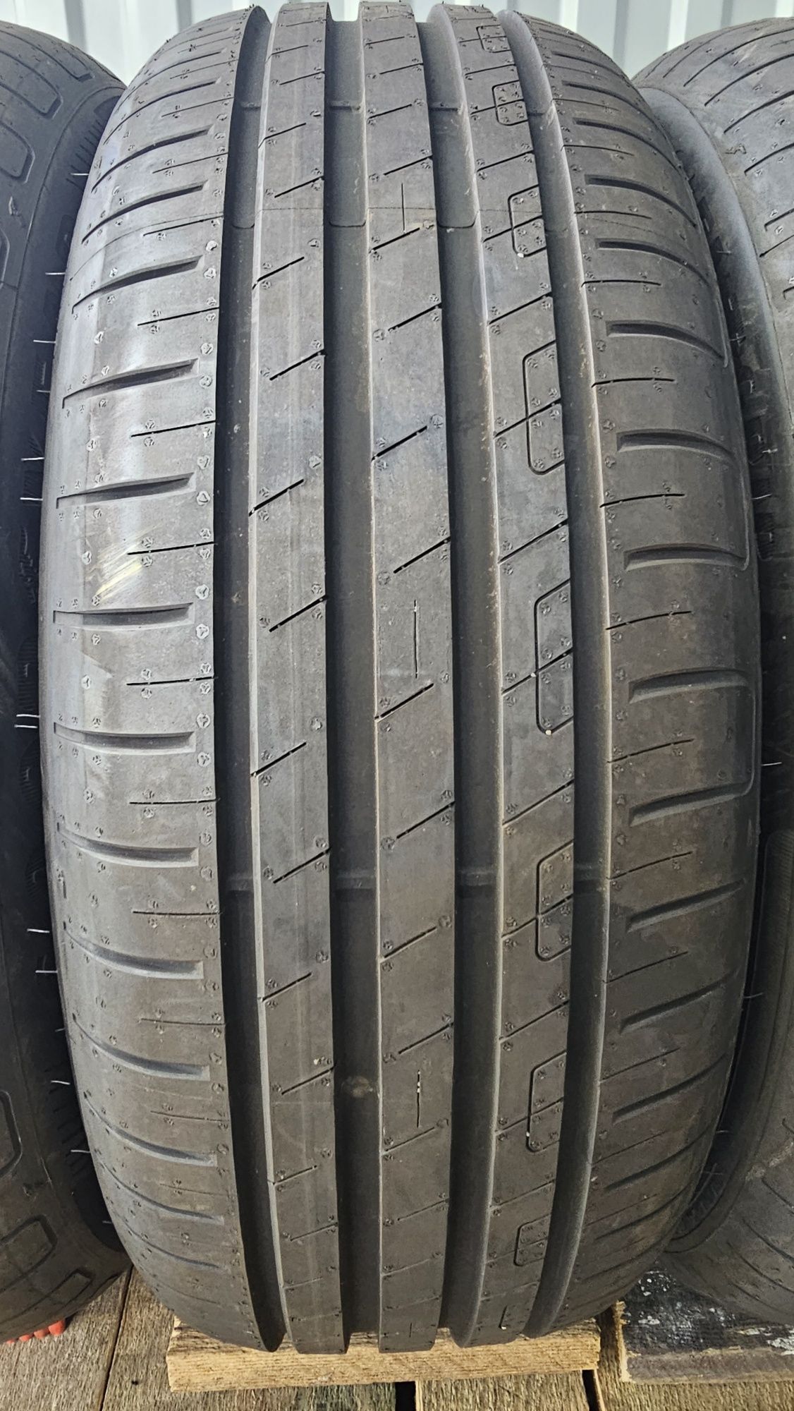 Goodyear EFFICIENT 205/55r17 91V