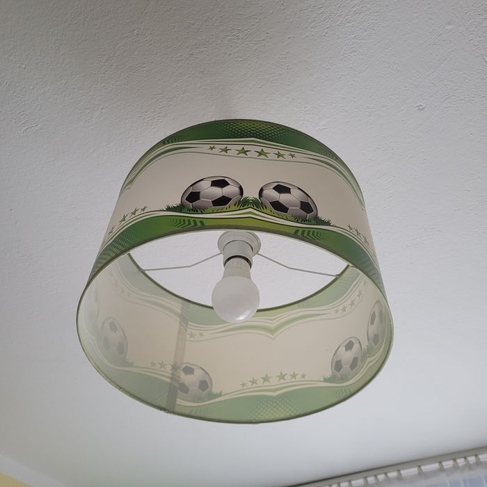 lampa sufitowa piłkarska