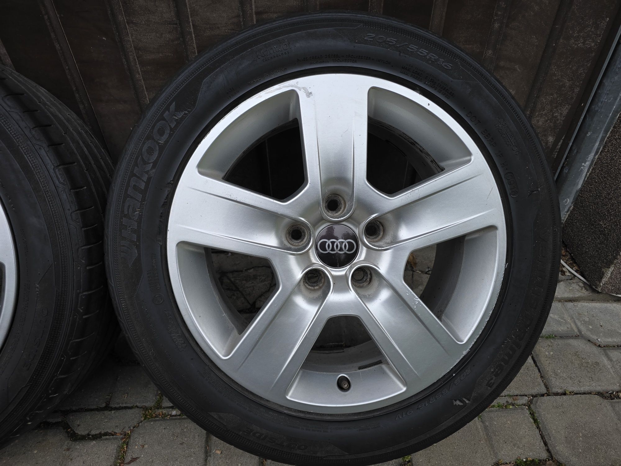 Felgi z oponami 205/55R16 Audi A4 B7 B6 5x112 A3 A6 C6 TT VW Golf