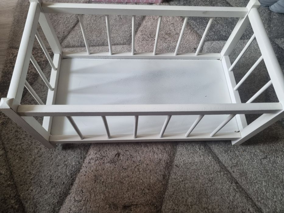 Łóżeczko dla lalek