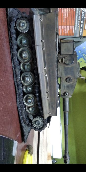 Танк Тигр 1,витвір мистецтва,сейф ручної роботи.