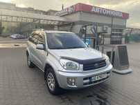 Toyota RAV 4.