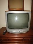TV Samsung 51 cm para venda para desocupar espaço.