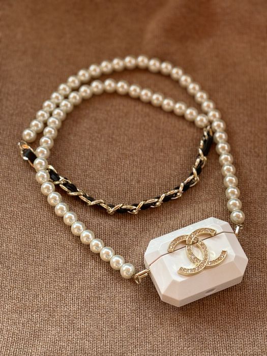Колье пояс чехол для airpods Chanel
