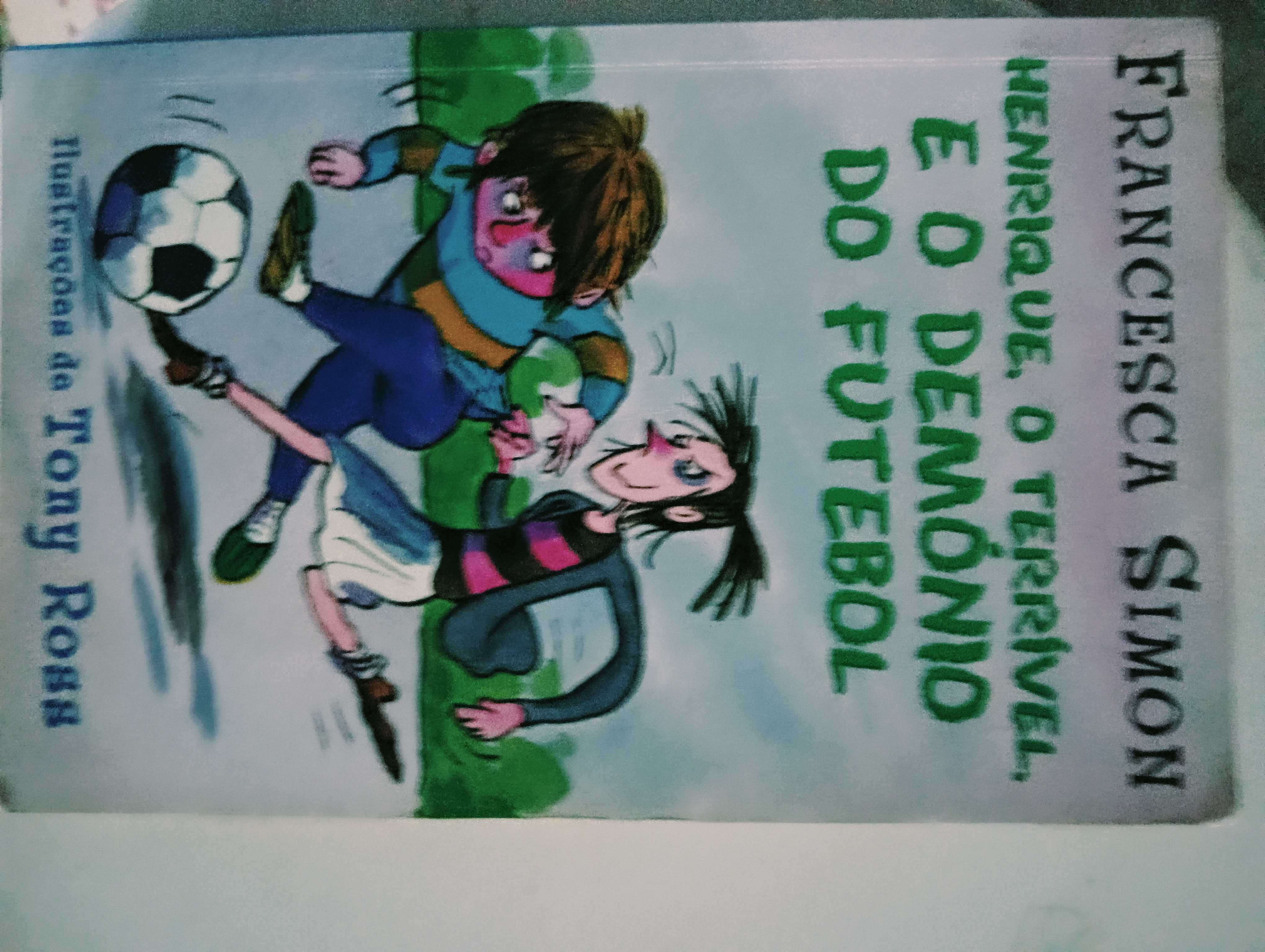 Conjunto de livros por 20 euros.
