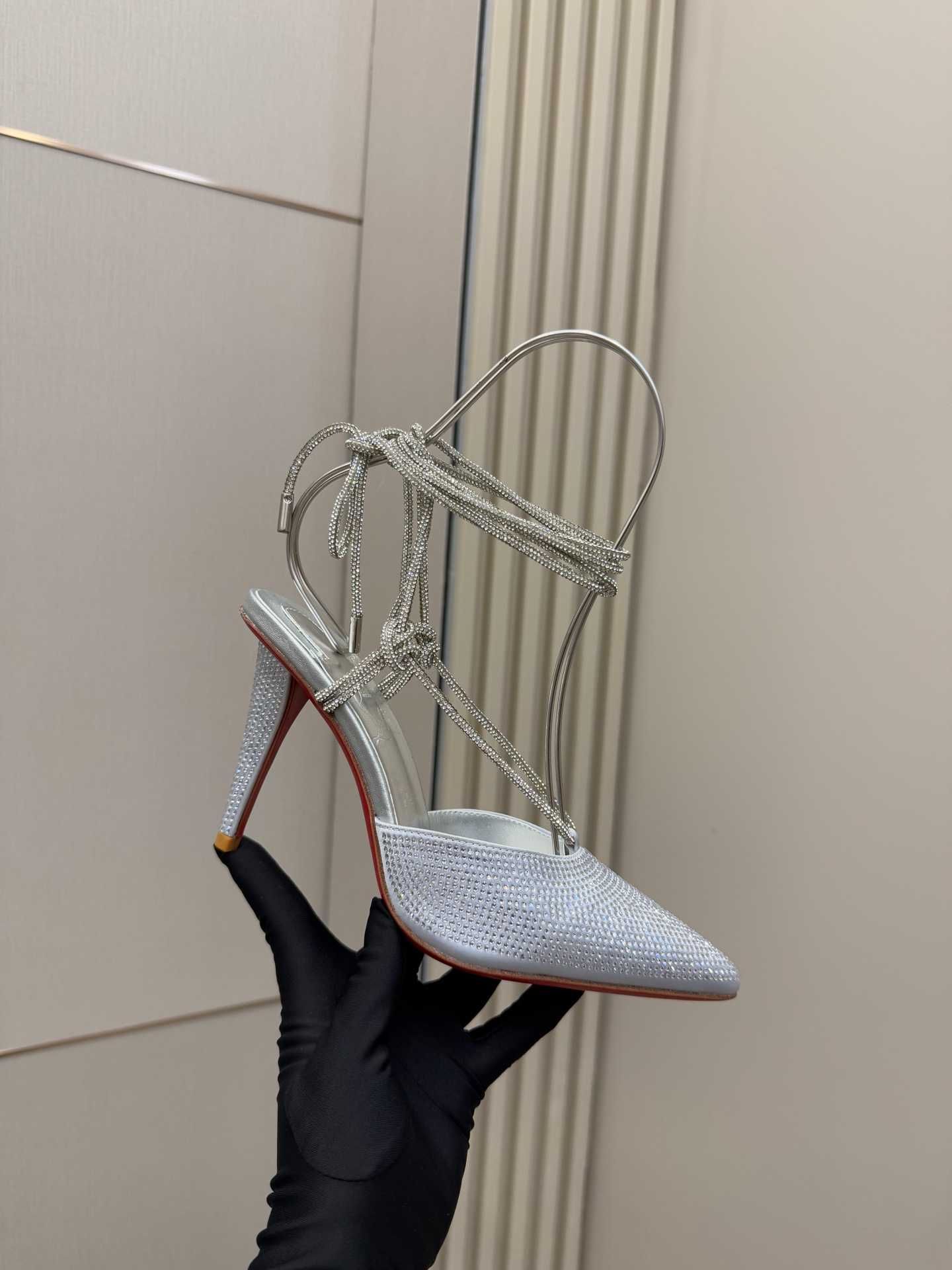 Sandały Cistian Louboutin, damskie wysokie obcasy