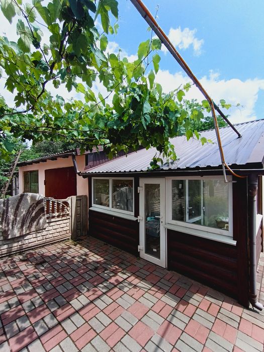 Здається будинок в районі площі Захисників України (Визволення)