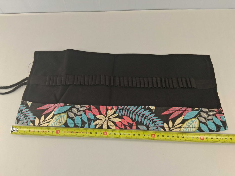 N093 Rolowany Piórnik Etui Na Mazaki Kredki Wzór Liście Canvas