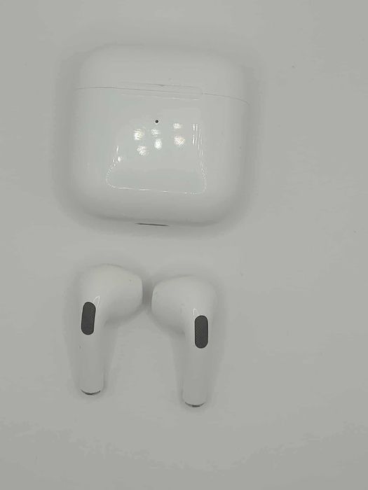 TWS earbuds – stan idealny, etui + silikonowy case
