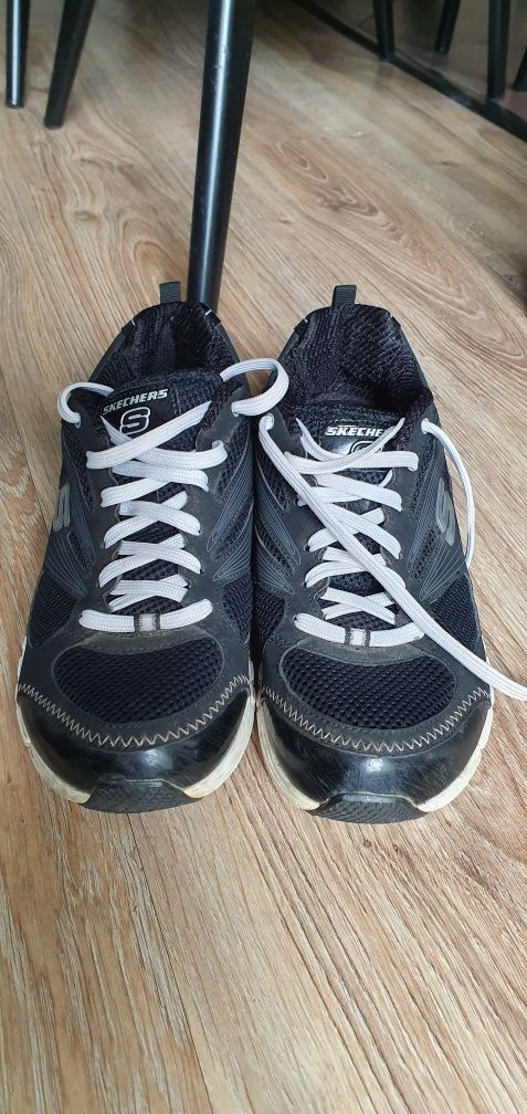 SKECHERS damskie buty sportowe  rozmiar 39 wkładka 26cm