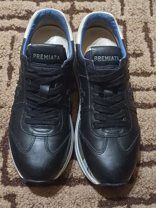 Premiata veja Adidas