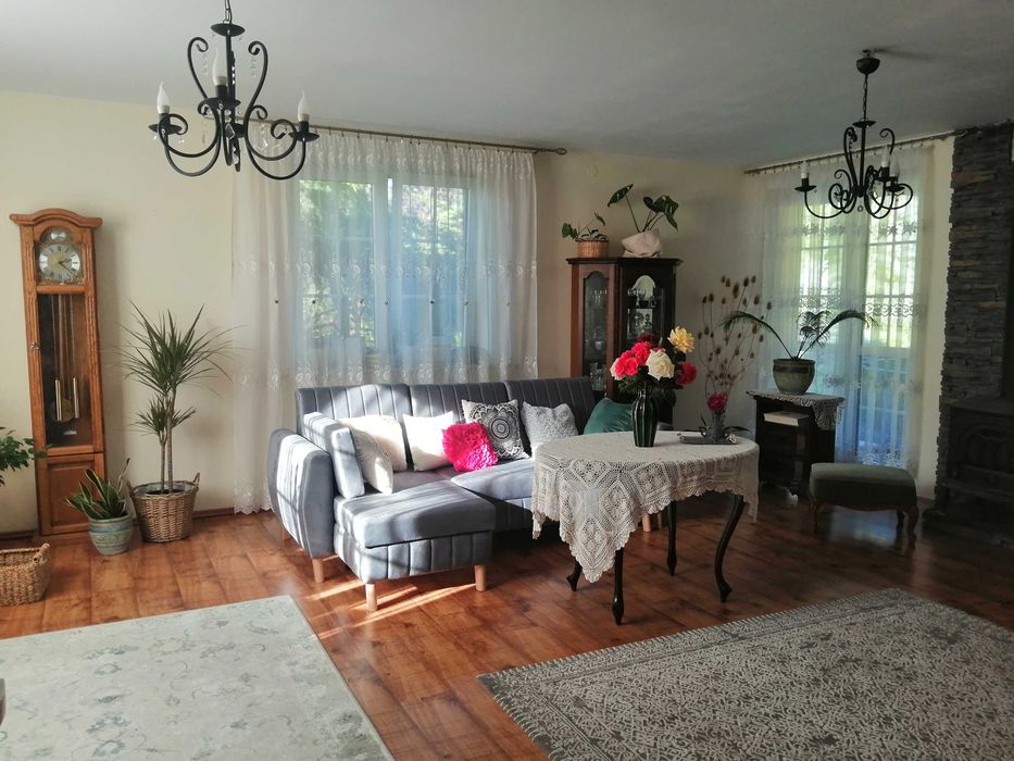 Piękny parterowy dom z dużą działką na sprzedaż w Budziwoju