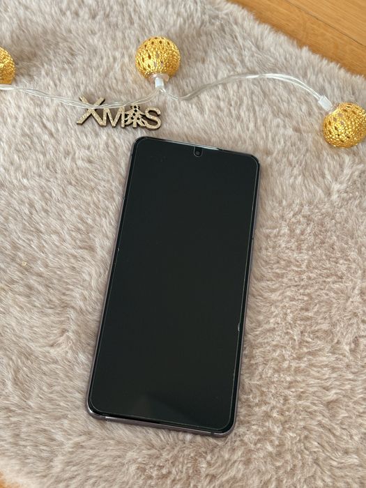 Samsung S21 5G zadbany