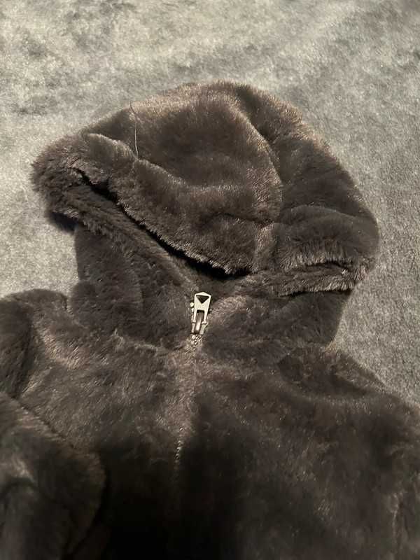 Czarna kurtka futerko Zara 80