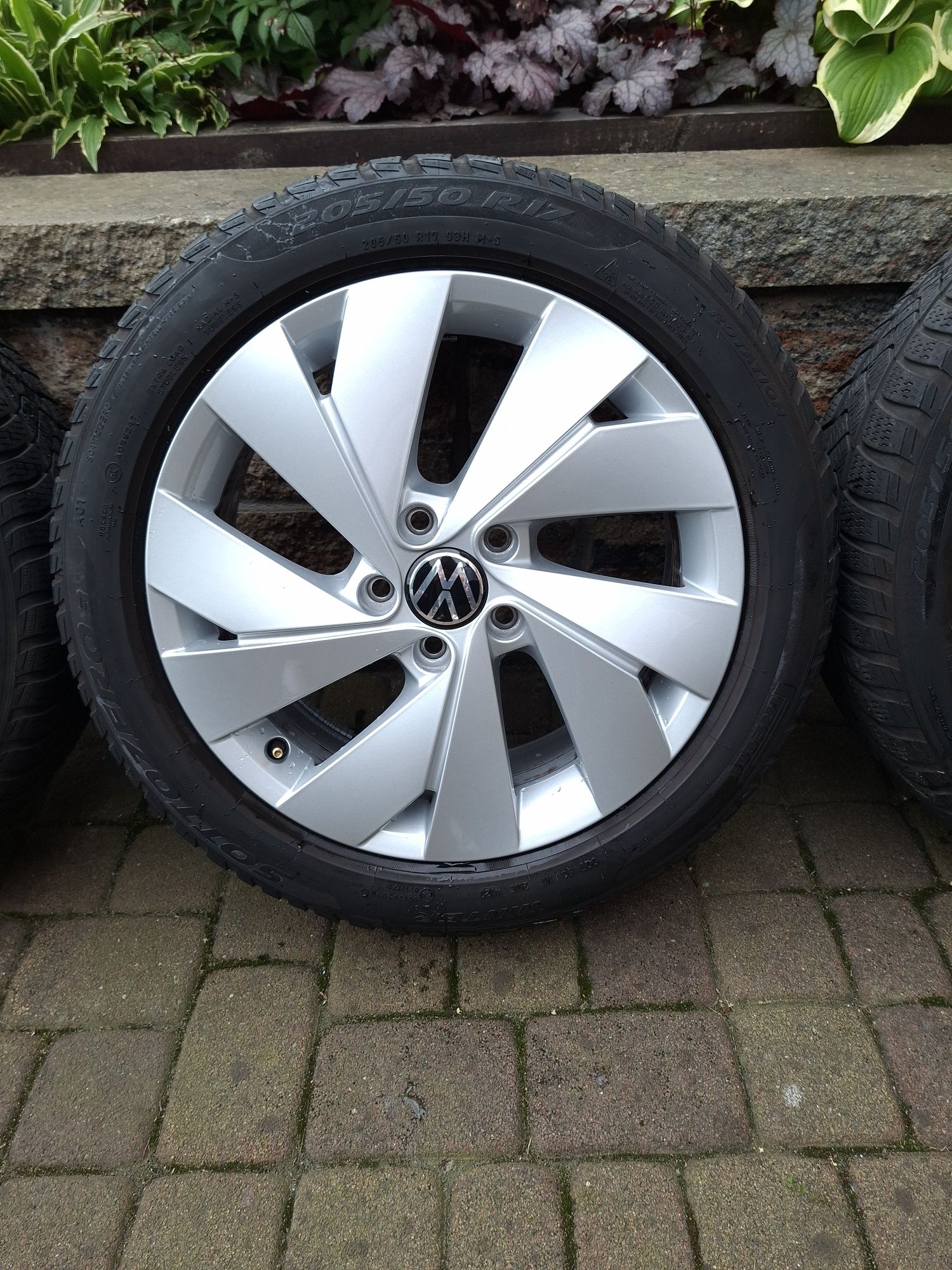 Alufelgi 17" VW Golf VIII VII VI V Touran Caddy 5x112 Oryginał