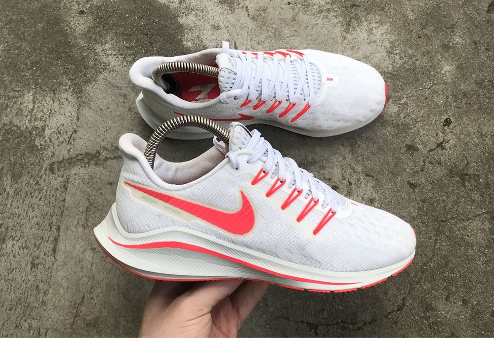 Кросівки Nike Air Zoom Vomero 14