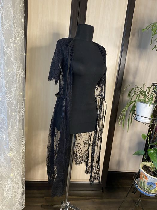 Продам жіночий чорний мережевний халатик.