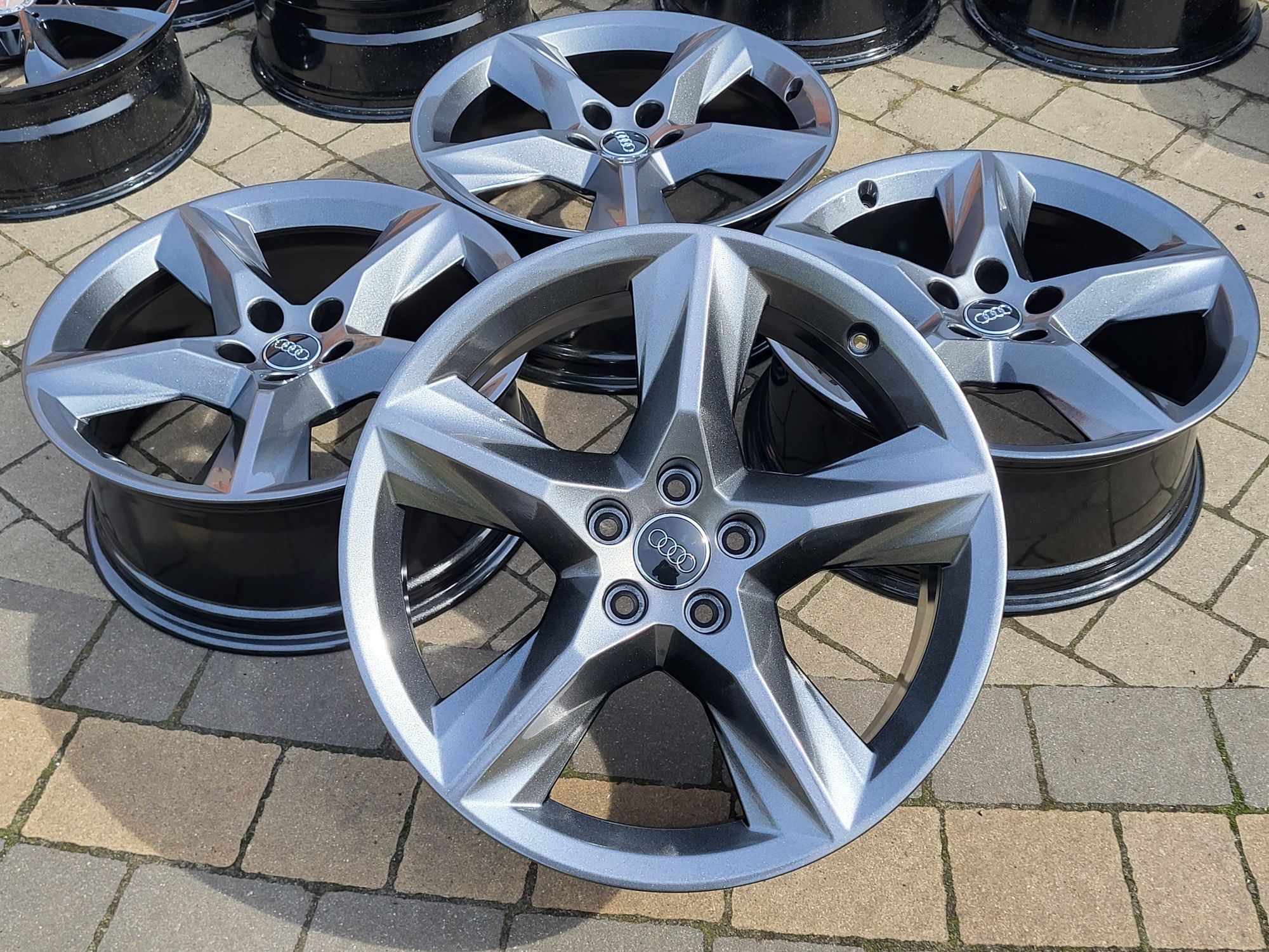 Alufelgi oryginal Audi 5x112 8Jx19 et28 A5 A6 A7 A8 Q5 Q7 grafit