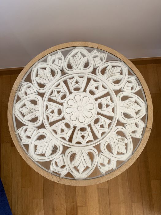 Mesa de apoio com vidro