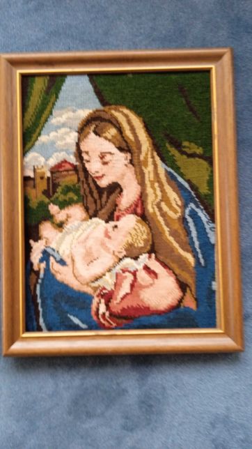 Madonna z Dzieciątkiem - haft krzyżykowy, obraz w ramie.