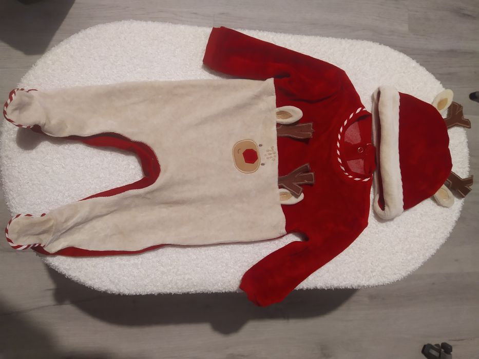 Świąteczny pajacyk reniferek i czapka 62