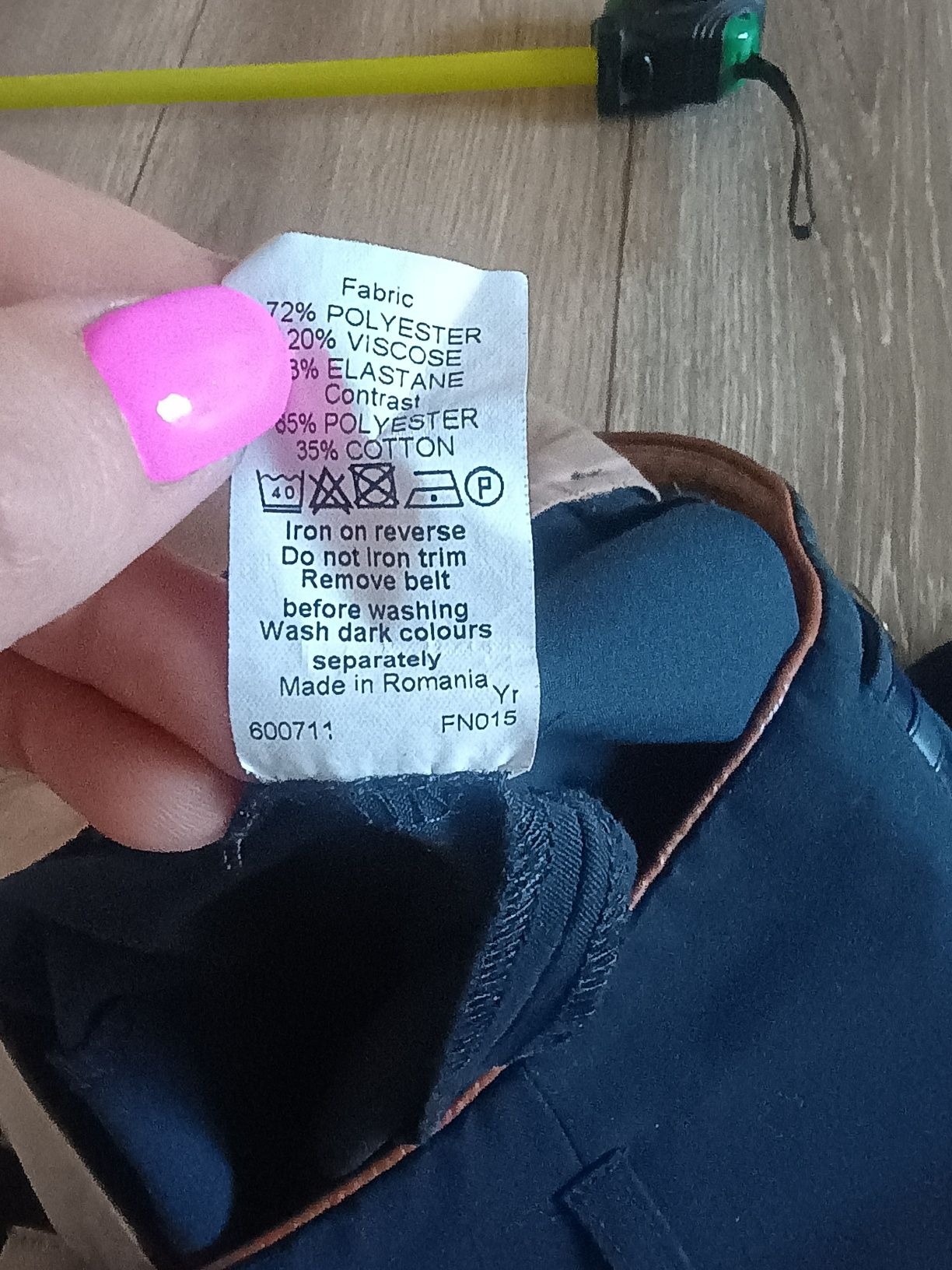 Szorty krótkie spodenki z wysokim stanem S 36