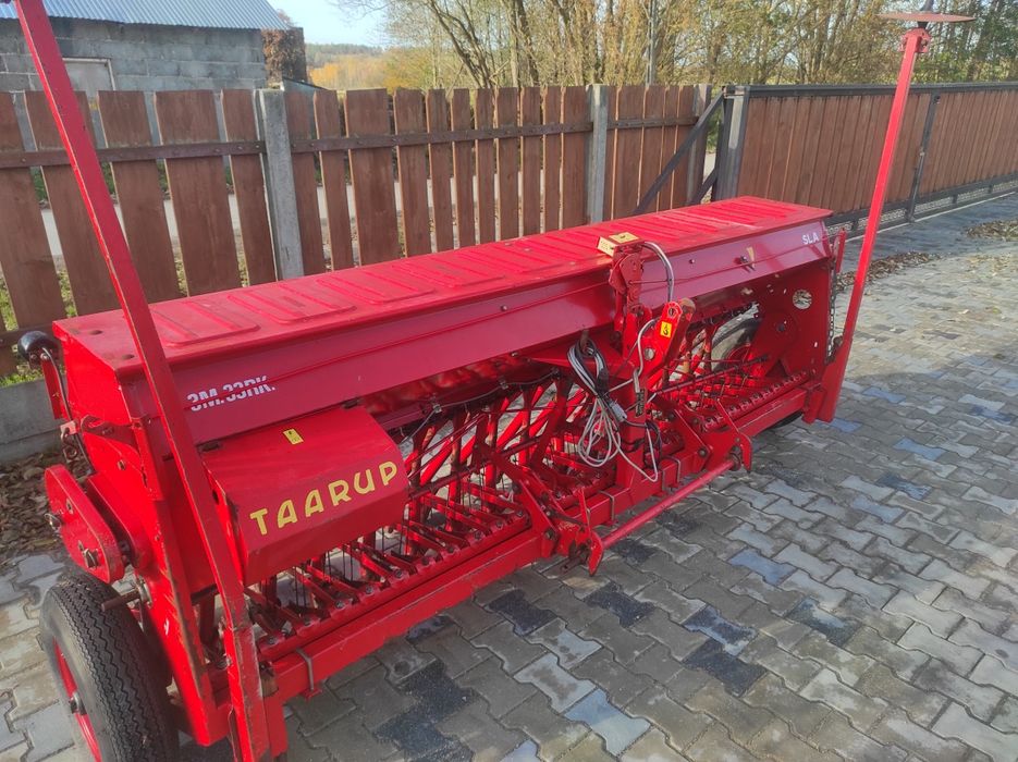 Siewnik zbożowy Amazone hassia  DU DL D7 D8 2,5m 3m