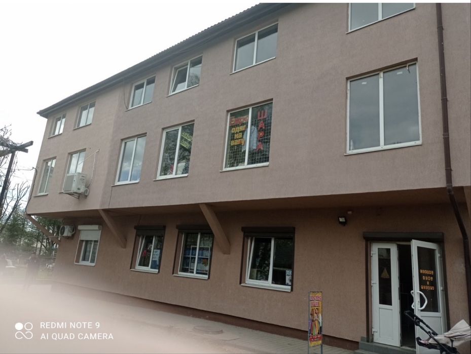 Здається в оренду приміщення 65 кВ на першому поверсі