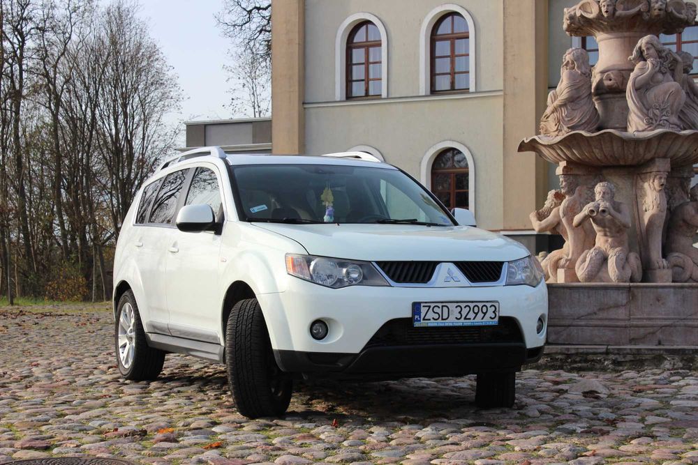 Mitsubishi Outlander 2009 2.0 140KM 4WD