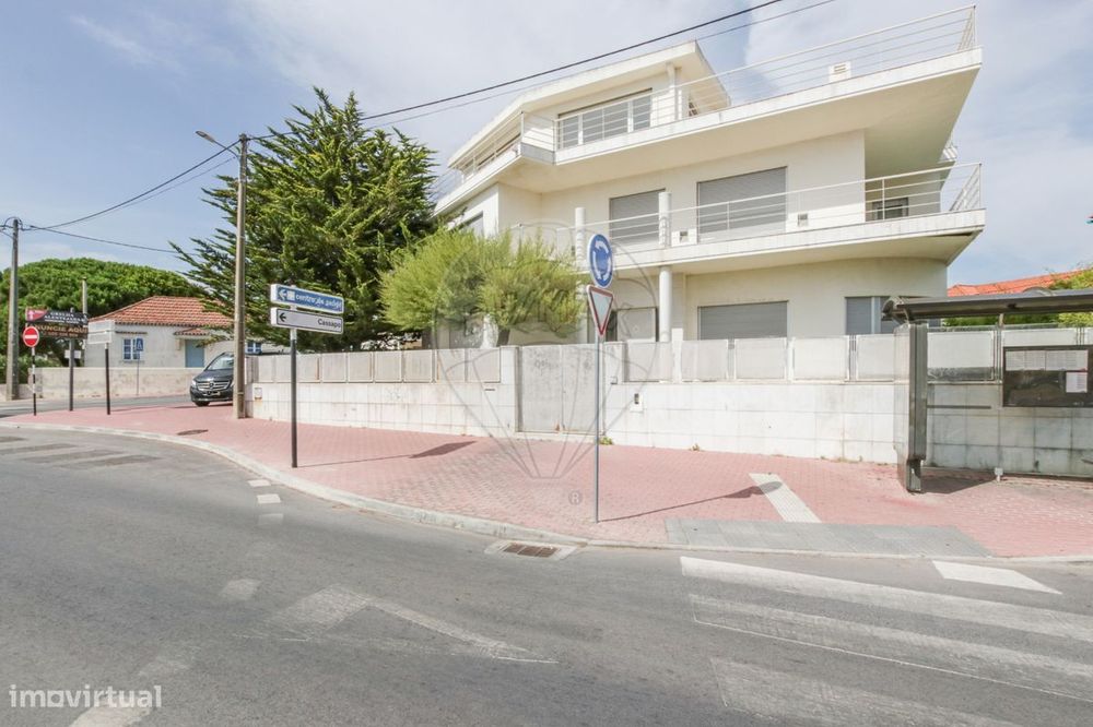 Moradia T4 para arrendamento