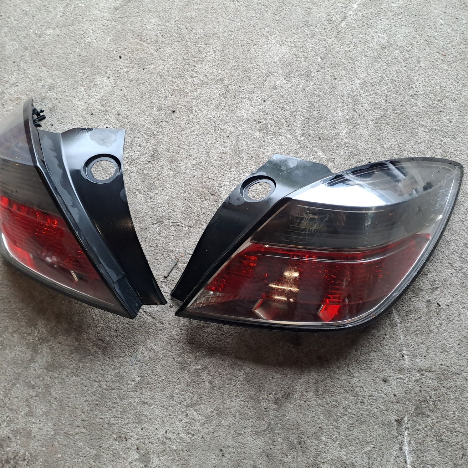Lampy tył Astra H GTC z157 drzwi lusterko lampa , zderzak tył