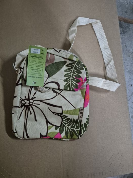 Bolsas com alça novas