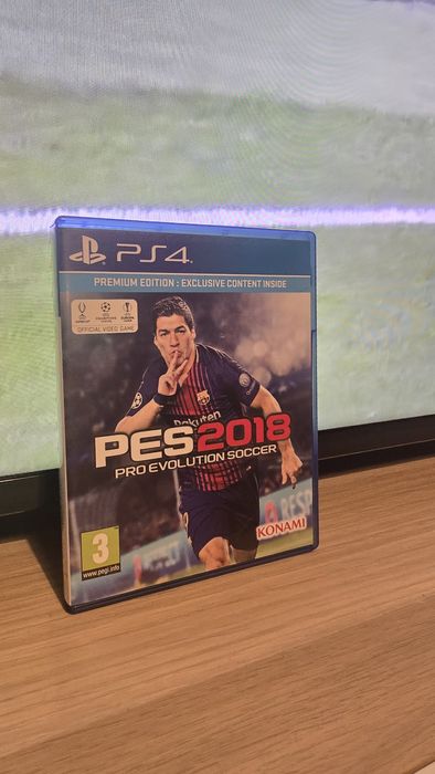 Playstation 4 PRO ( 1tb ) rev.7216b + 2 pady V2 + 1 gra